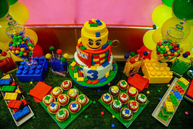 Atlanta-Kids-Birthday-Party_J.-Divine-Events_B-Inspired-Feature_Sweet-Seats-Lego-Theme9